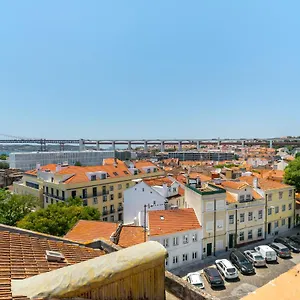 https://whome-premium-river-view-apartment.hotels-lisbon-portugal.com
